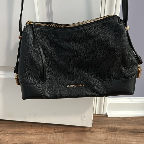Michael Kors crossbody - Picture 2 of 3